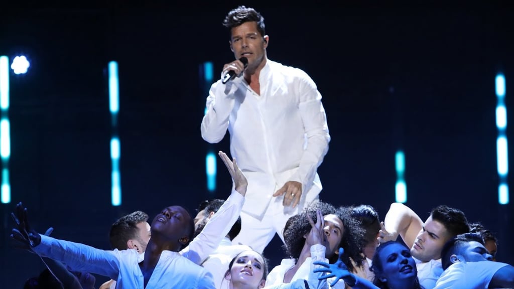 Ricky Martin Performing "Vente Pa'Ca"