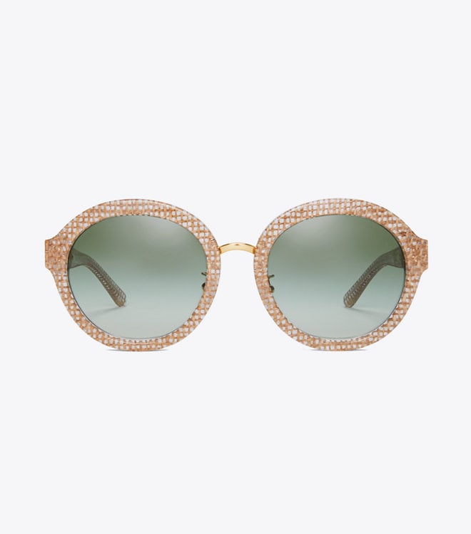 Tory Burch Raffia Round Sunglasses | 4 Cute Vacation Outfits to Score You  All The Likes on Instagram | POPSUGAR Fashion Photo 17