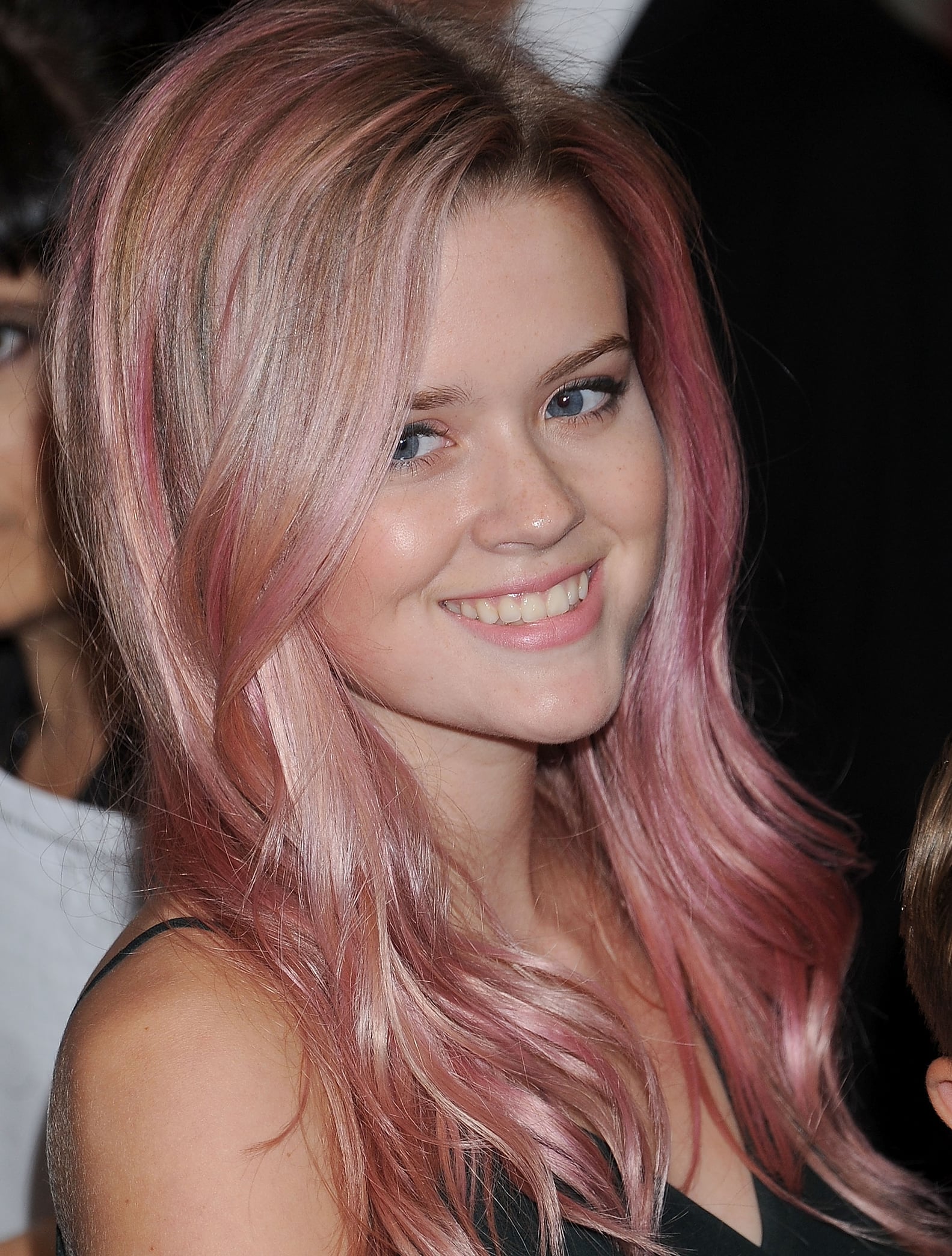 Ava Phillippe's Pink Hair Color Is a Great Throwback Costume PS Beauty