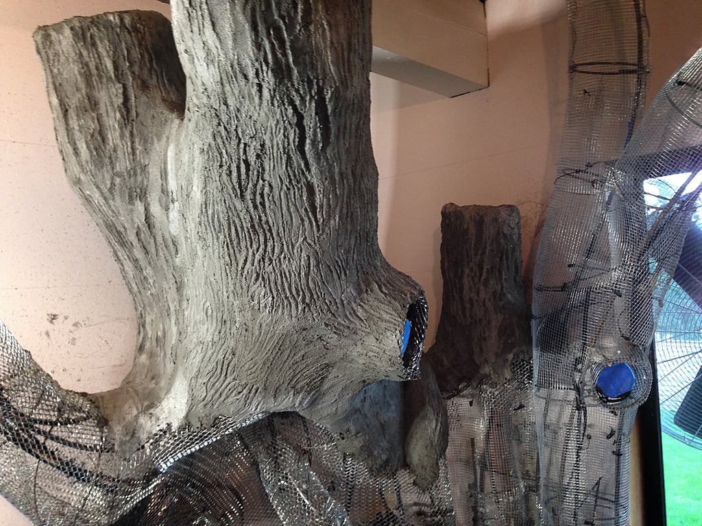 He created bark texture using special rollers and sculpting tools.