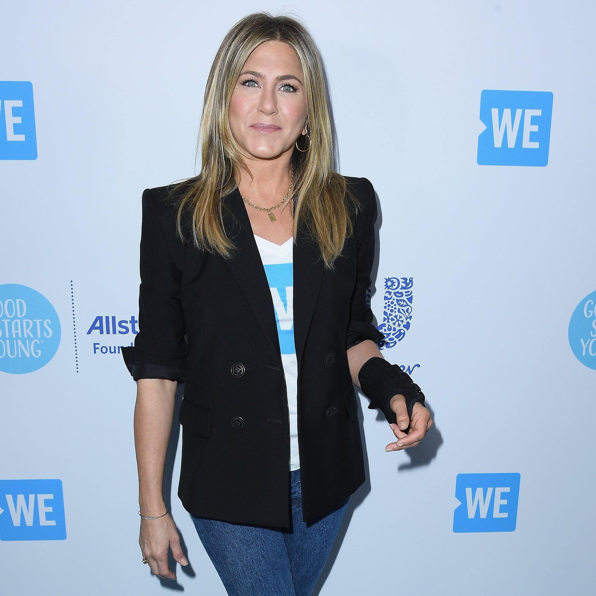 Jennifer on sale aniston converse