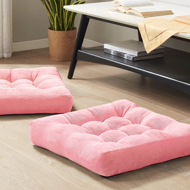 一个粉红色的座垫