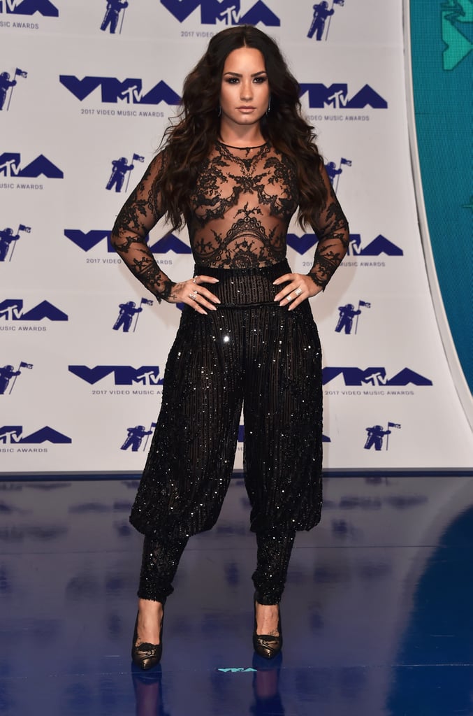 Demi Lovato's Harem Pants at the MTV VMAs 2017