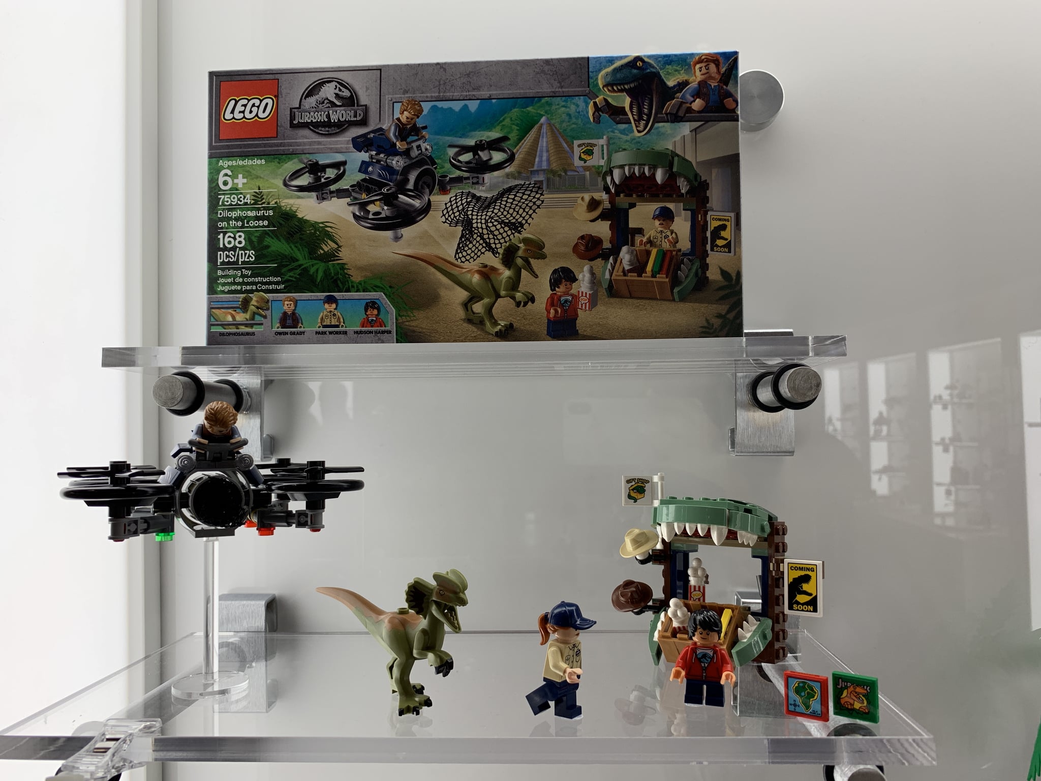 lego jurassic world dilophosaurus on the loose