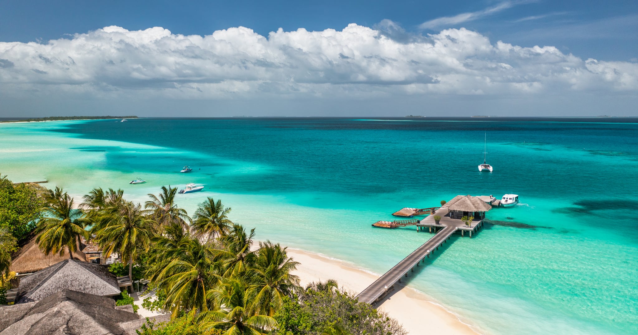 Experts Share Their Tips For Traveling on a Budget