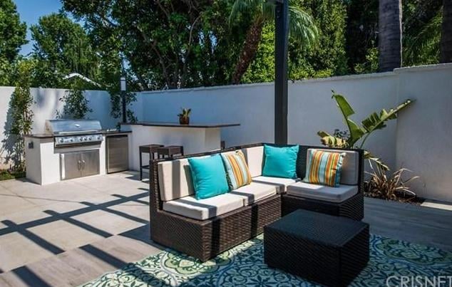 Ariel Winter Buys House in LA
