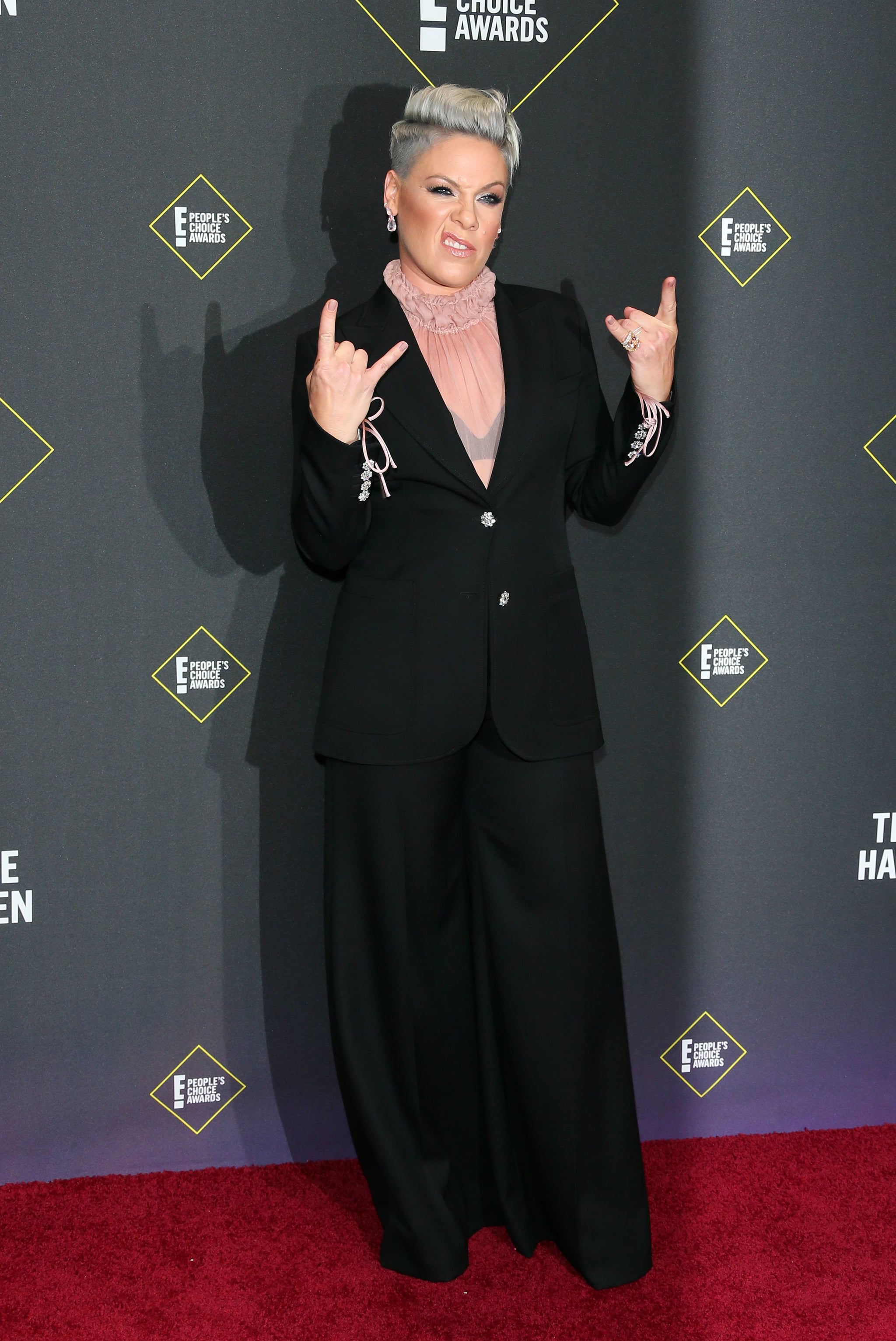 See Every Red Carpet Look At The People S Choice Awards 2019 Popsugar Fashion