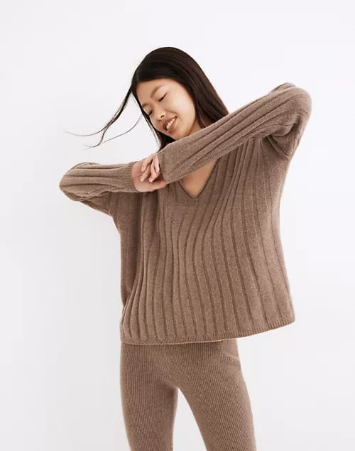 Luxurious Cashmere: Madewell (Re)sourced Cashmere Stitched-Rib V-Neck Sweater