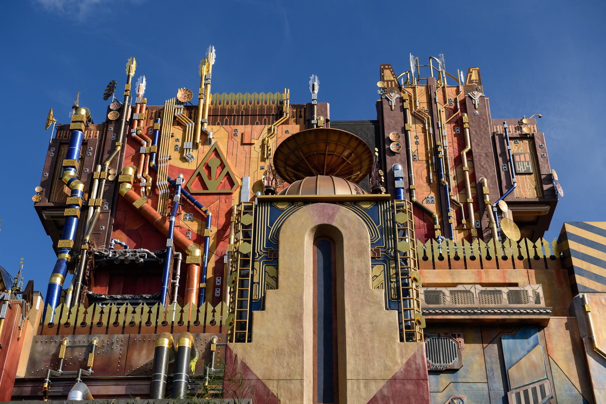 guardians of the galaxy disneyland ride