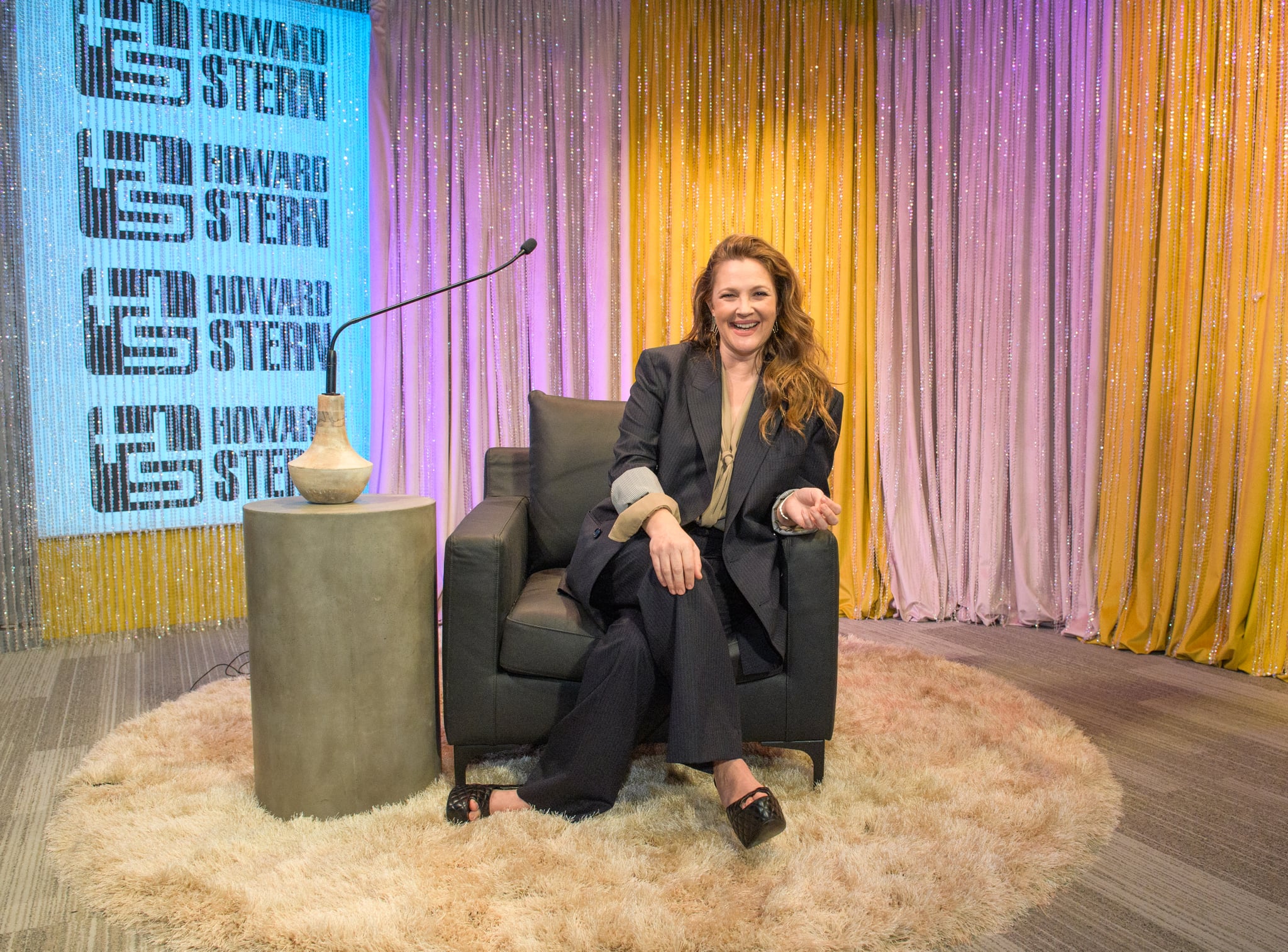 NEW YORK, NEW YORK - OCTOBER 24: Drew Barrymore visits SiriusXM's 'The Howard Stern Show' at SiriusXM Studios on October 24, 2022 in New York City. (Photo by Noam Galai/Getty Images for SiriusXM)