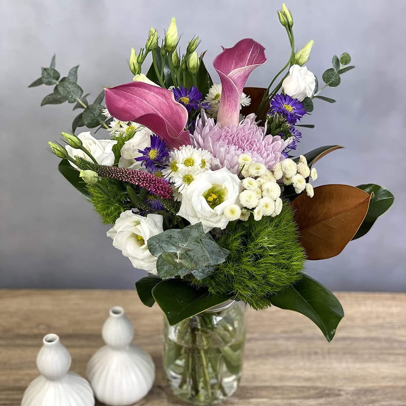 A Stunning Arrangement: Rachel Cho Floral Design Love's Greeting With Vase