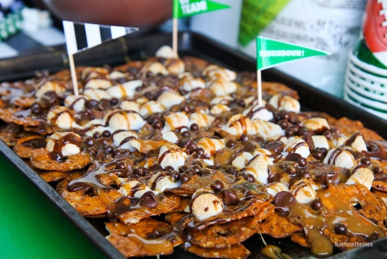 Caramel Pretzel Dessert Nachos