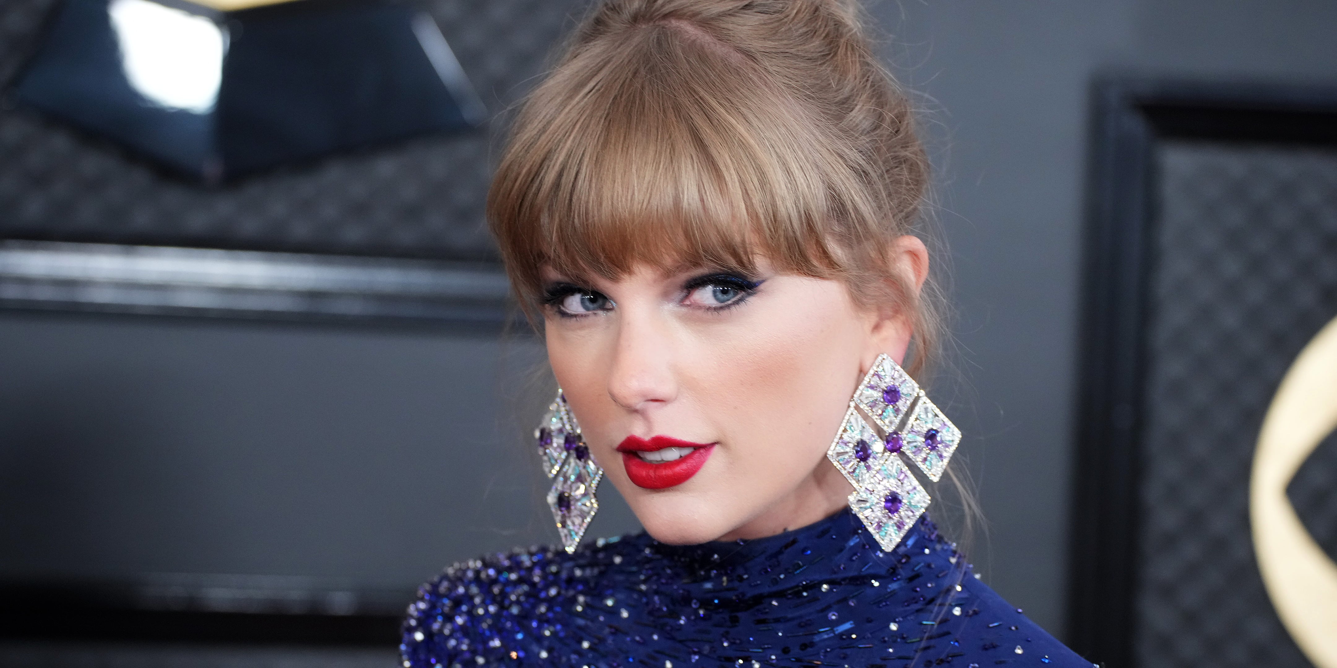 Taylor Swift Releases New Song 'Safe and Sound' for 'Hunger Games