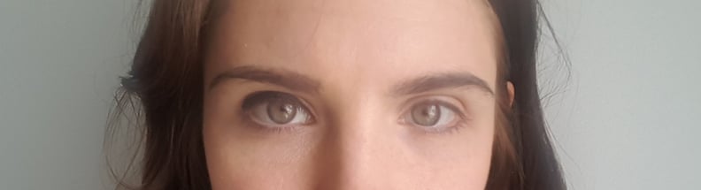 1 Application of Voyeur on the Right Upper Lash Line