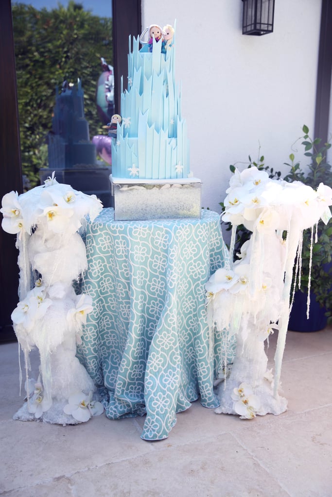 The Frozen-Themed Cake