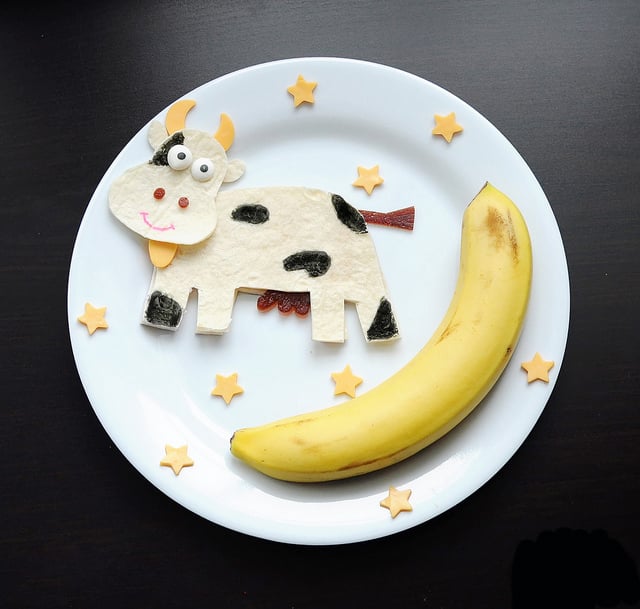 The Cow Jumped Over the Moon | Play With Your Food! 60 Fun Ways to ...