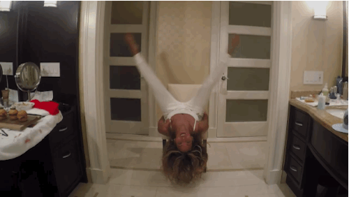 Stretching Funny Things Girls Do In The Bathroom Popsugar Love And Sex Photo 7
