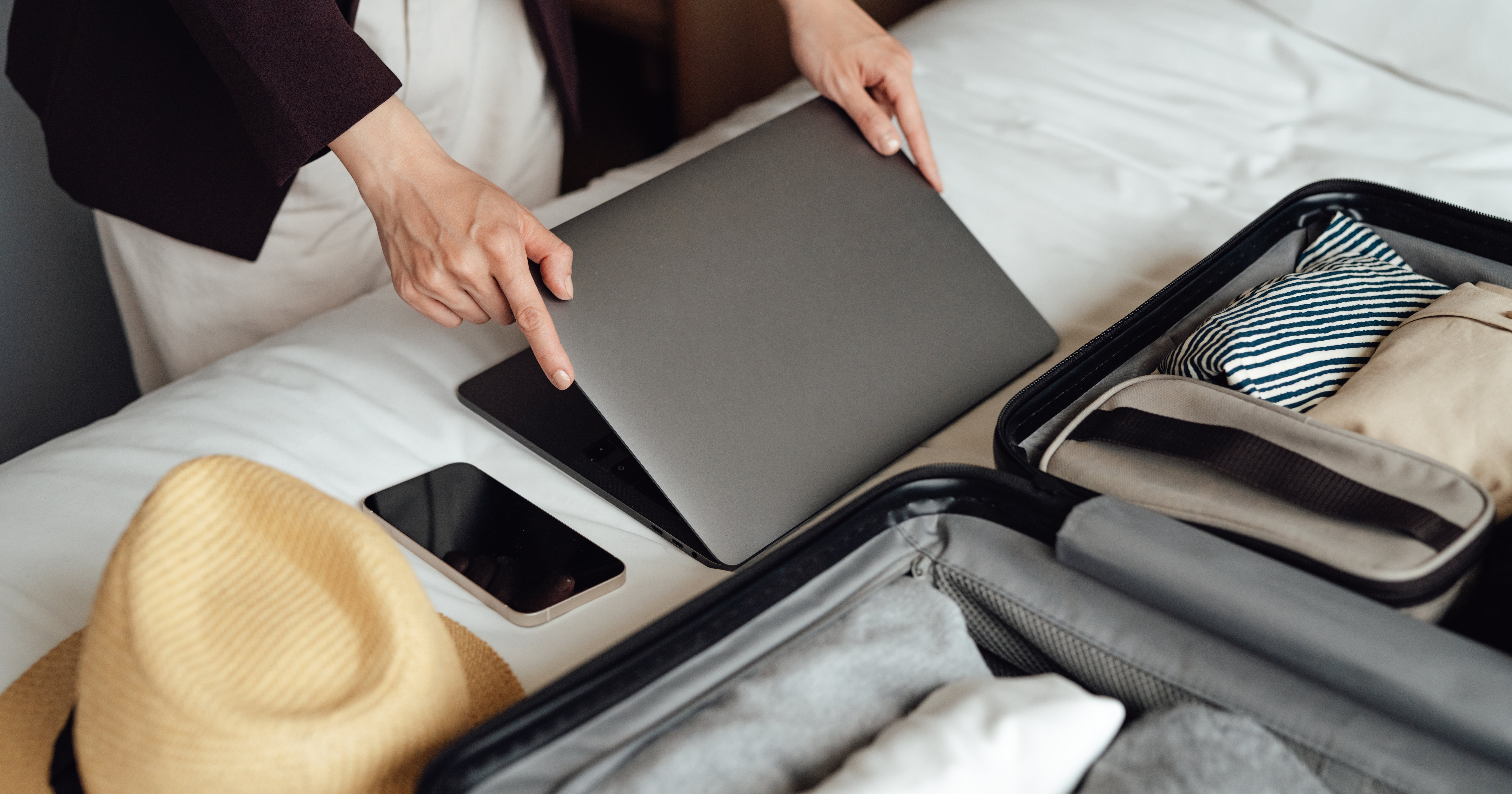 These Packing Cubes Helped Me Stay Organized on a Trip Abroad