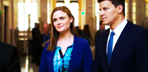 Just look at the way Brennan sidles up to Booth.