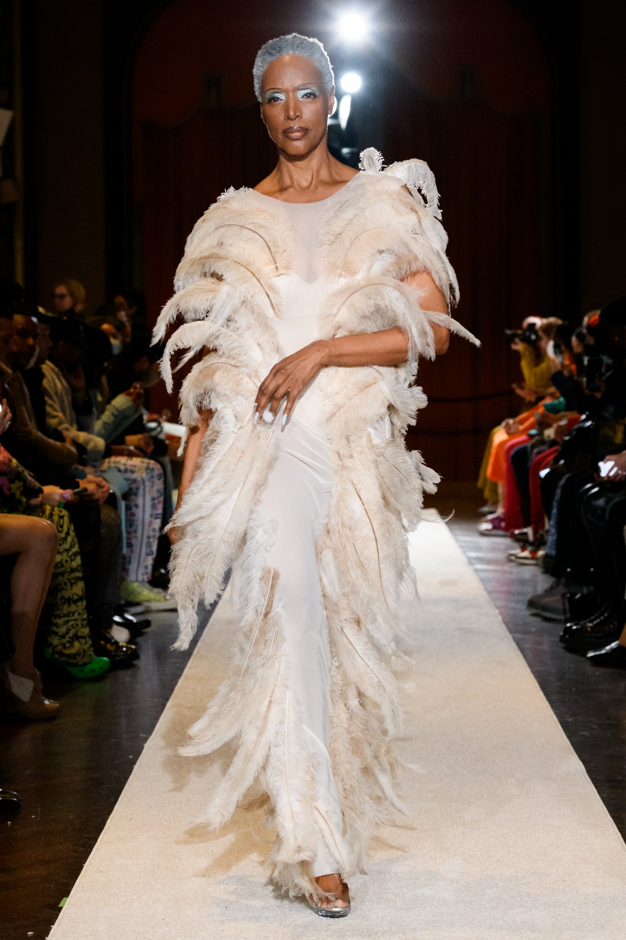 Feather trend hot sale