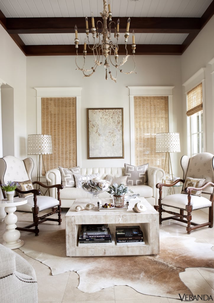 While it's not exactly how we expected Emeril's home to look, the elegant decor in his beach house is more than enough to make us jealous!