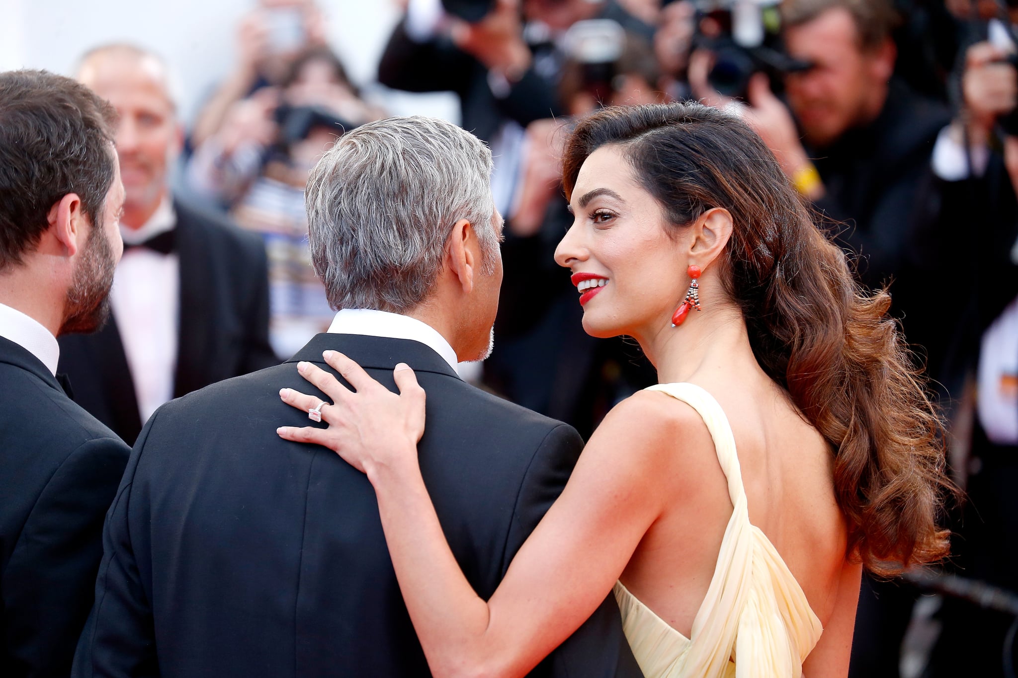 Amal Clooney S Engagement Ring Is A 7 Carat Stunner Popsugar Fashion