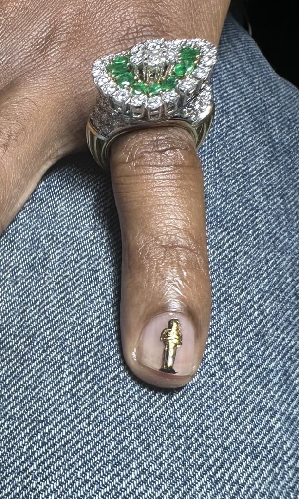 美联社美元岩石的奥斯卡指甲是蕾哈娜