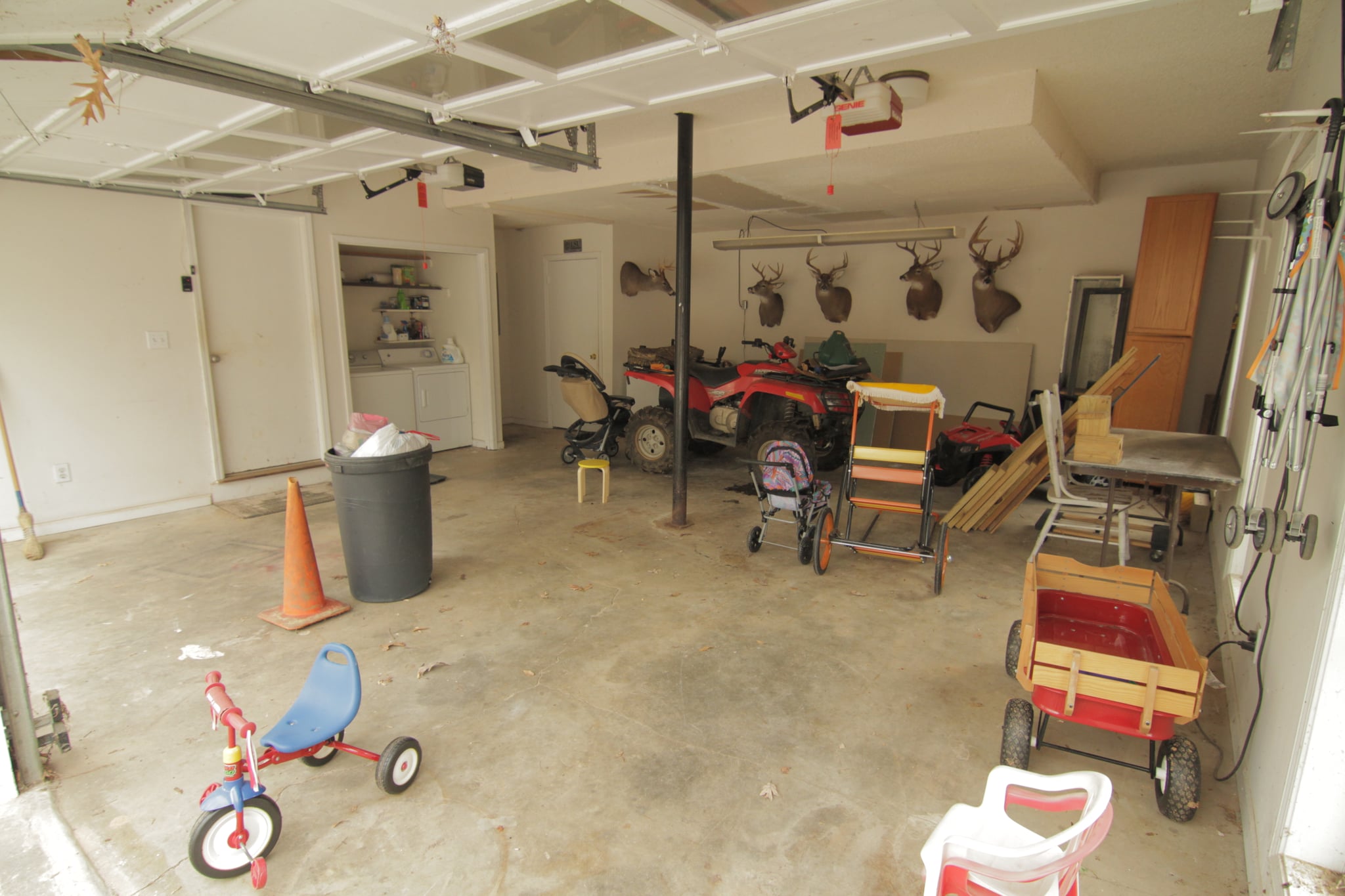 Garage Game Room - Photos & Ideas