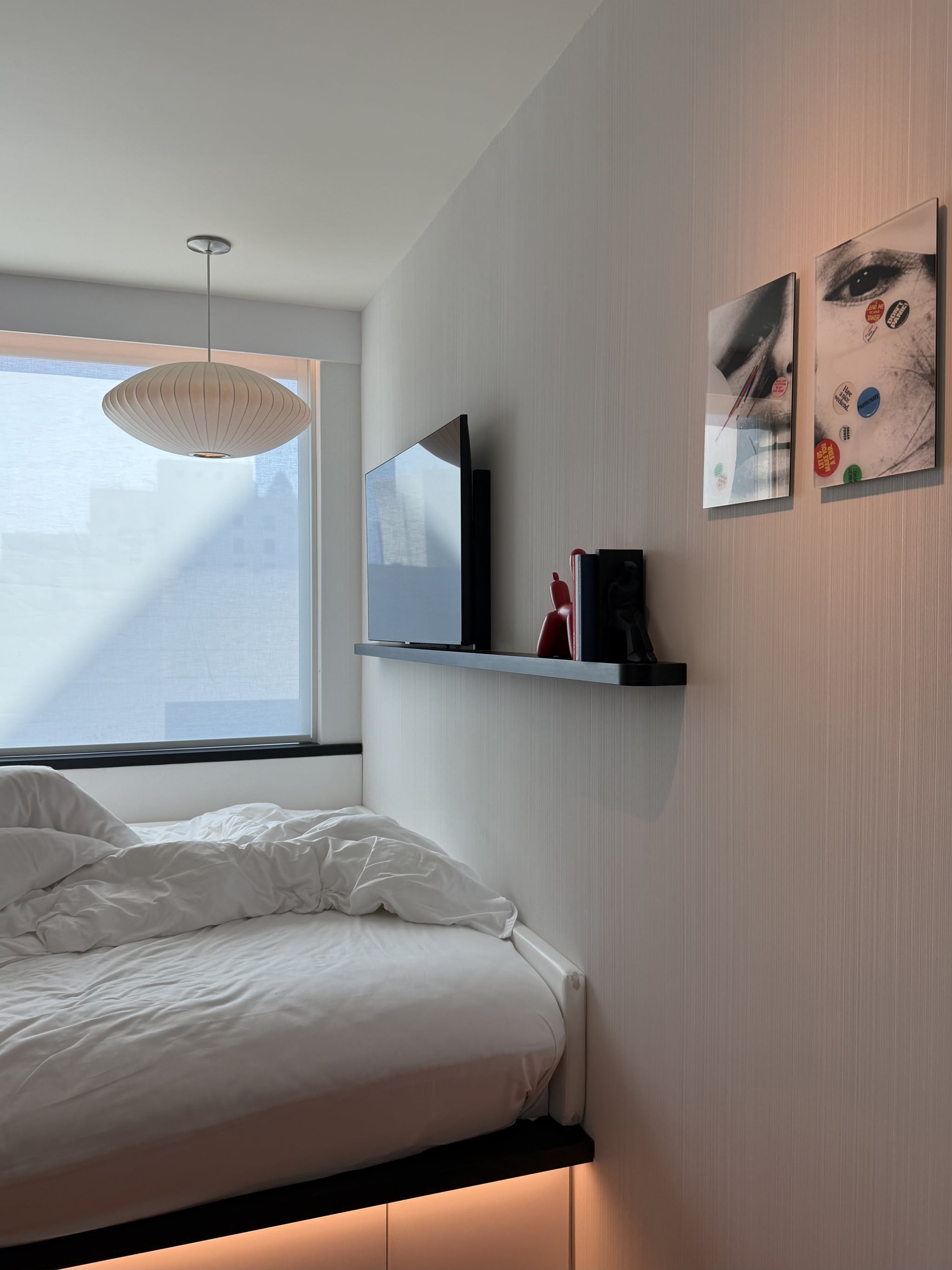 Bedroom at the CitizenM Los Angeles