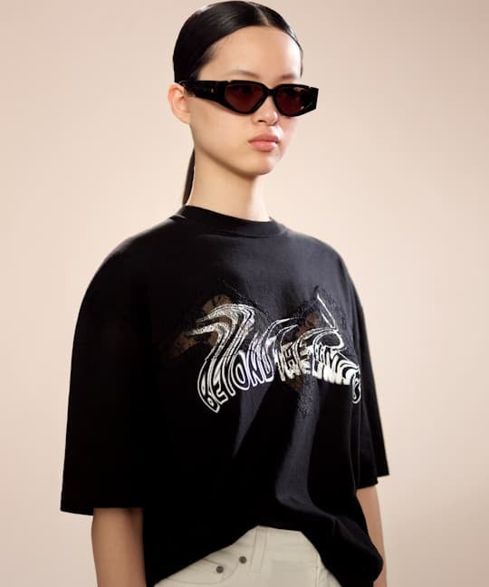 Fenty Oversized Printed T-Shirt With Lace — Jet Black