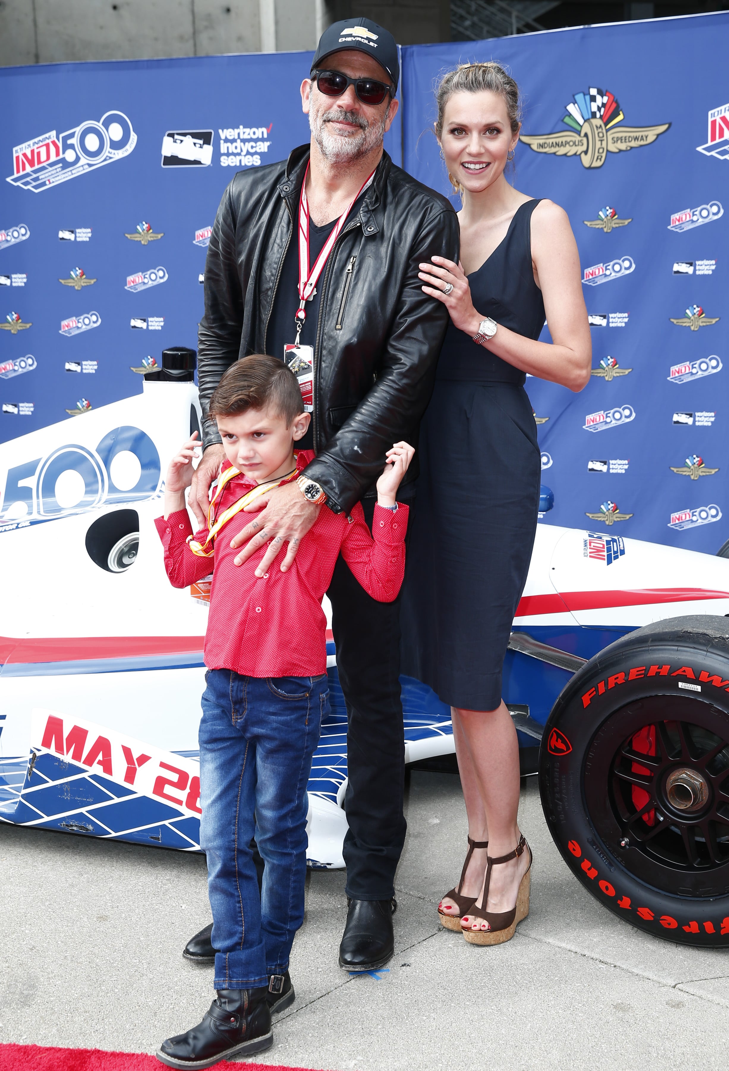 Jeffrey Dean Morgan and Hilarie Burton are so cute together! 😍, image size:2453x3600