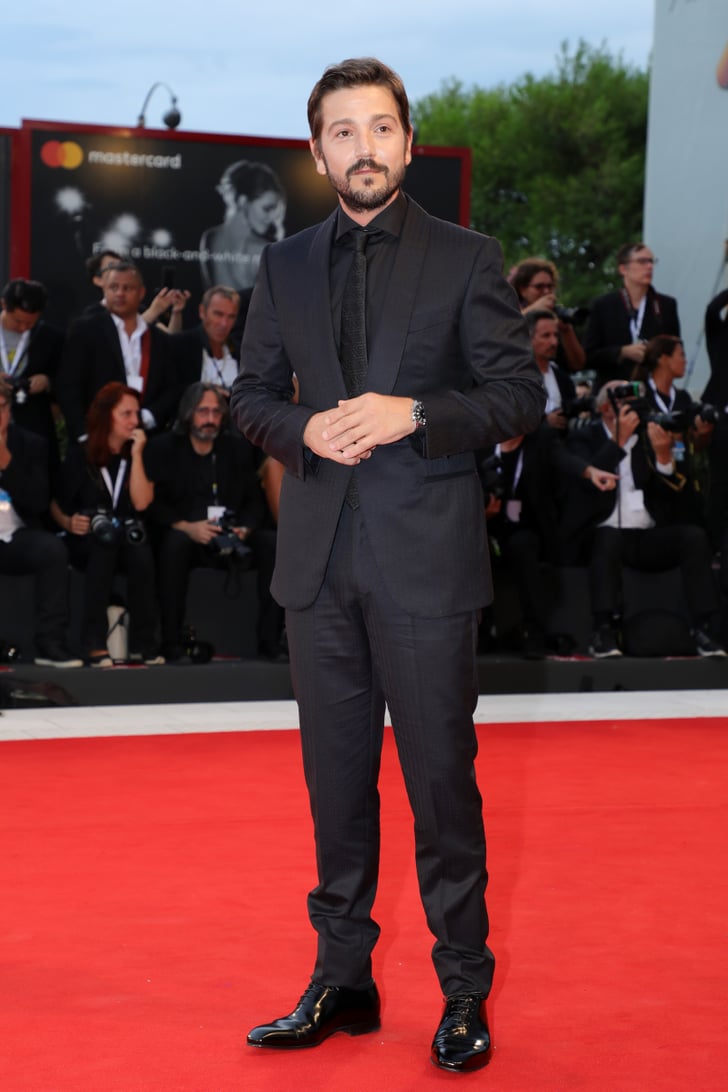 Sexy Diego Luna Pictures | POPSUGAR Celebrity Photo 42