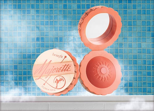 benefit majorette blush