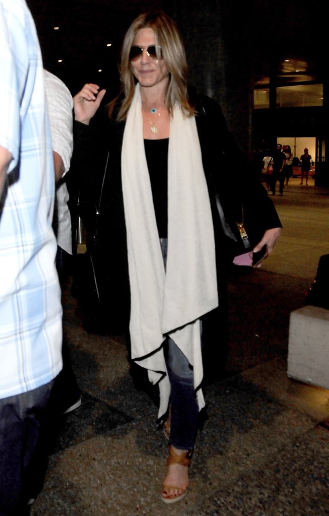 Jennifer Aniston at LAX Airport July 2016 | Pictures