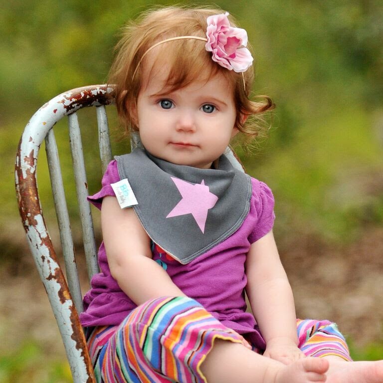 Bazzle Baby Banda Bib