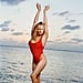 帕米拉·安德森重现她对弗兰奇的标志性的红色泳装比基尼Collab