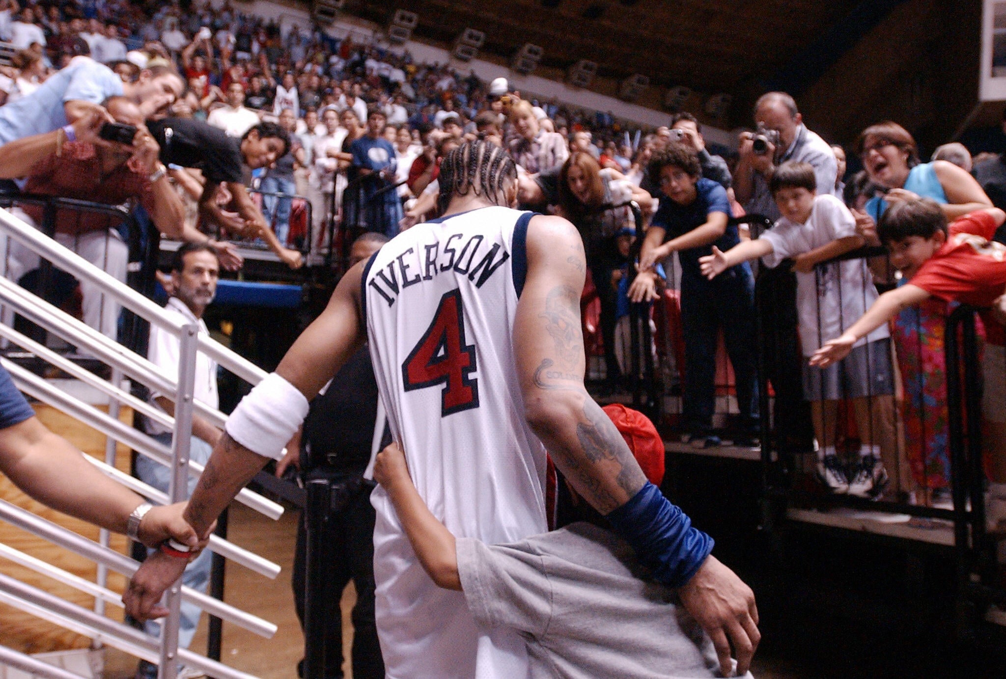 Courtside Films on X: Iverson football highlights! @alleniverson   / X