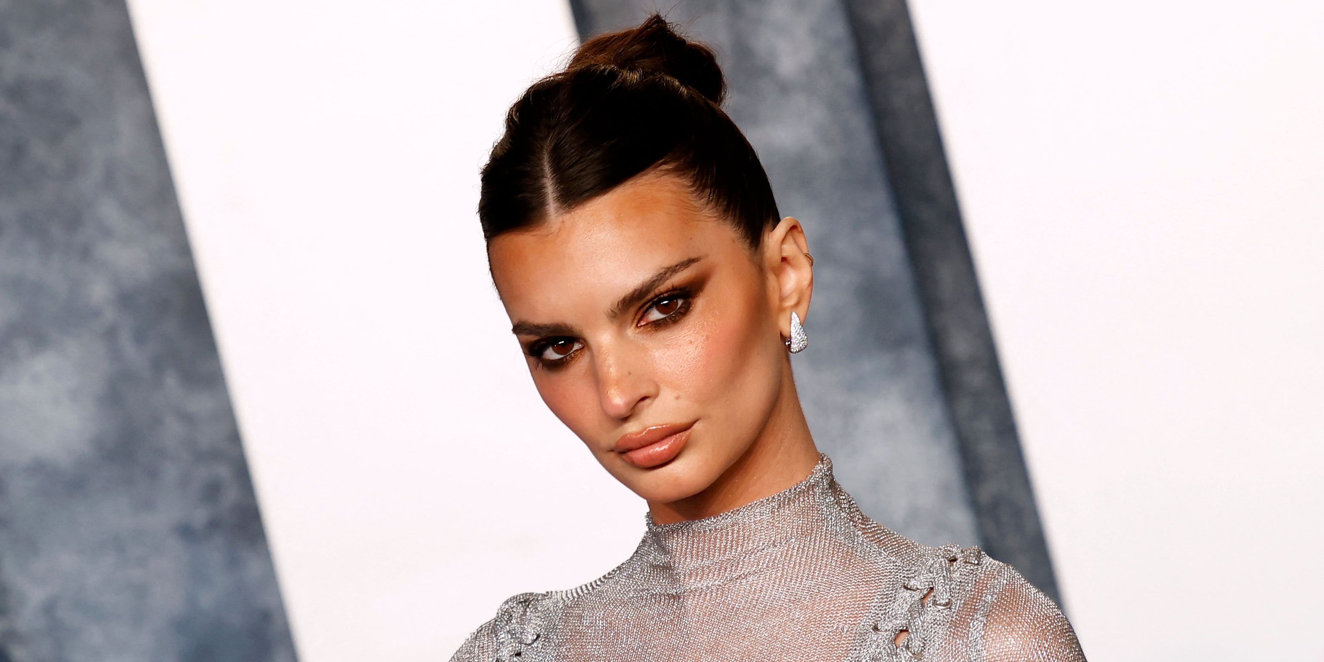 Emily Ratajkowski Reveals Copper-Red Hair Color on Instagram | PS Beauty