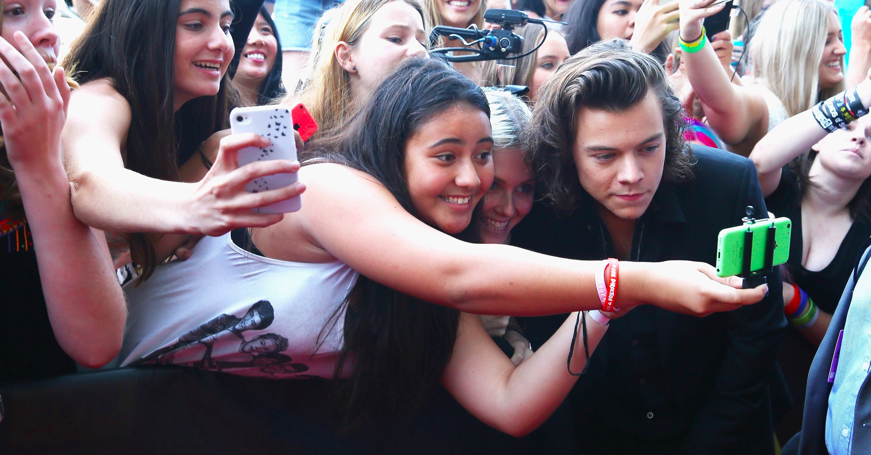 What It&rsquo;s Like to Be in Love With a Celebrity | PS Love