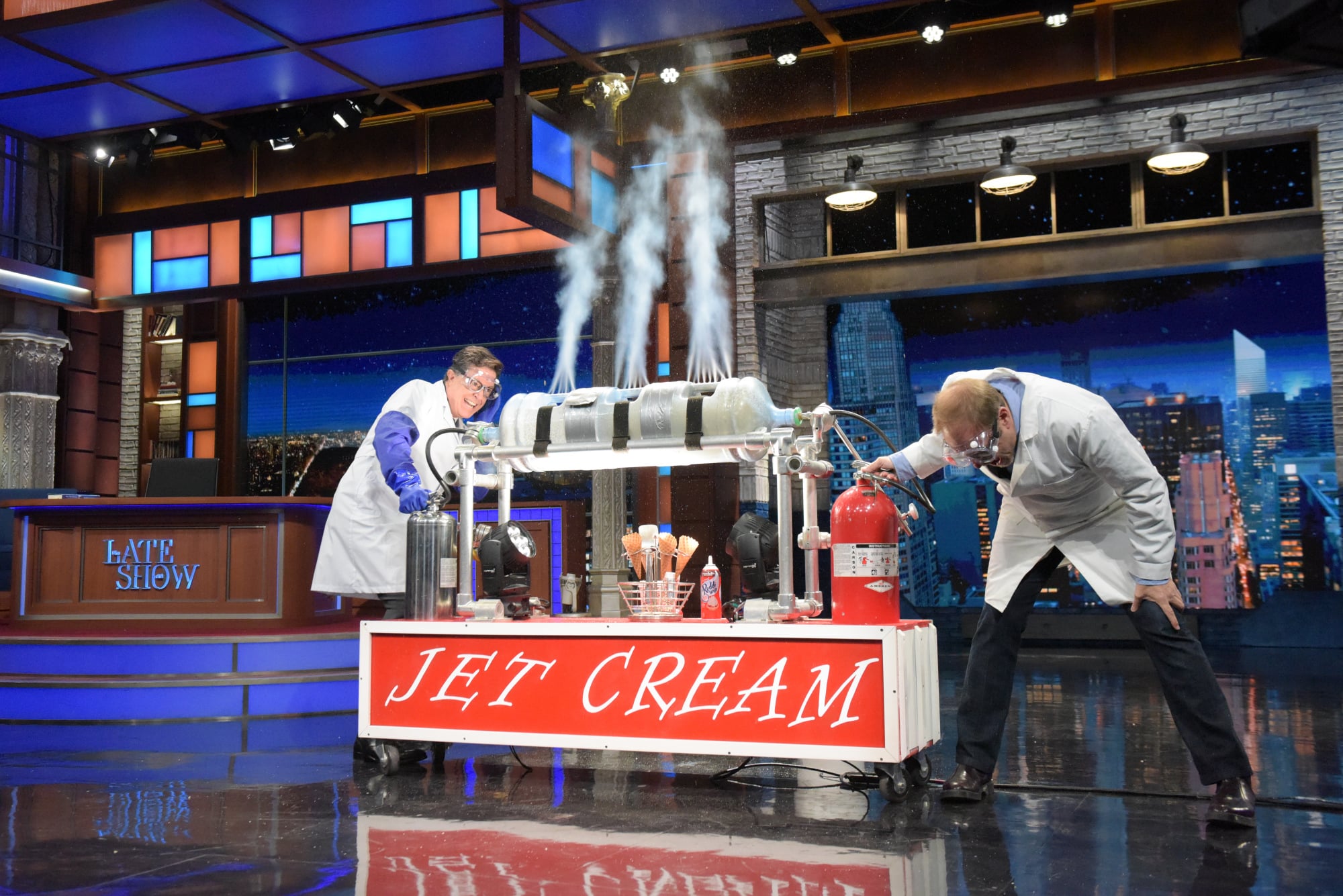 Alton Brown on Stephen Colbert November 2016 | POPSUGAR Food