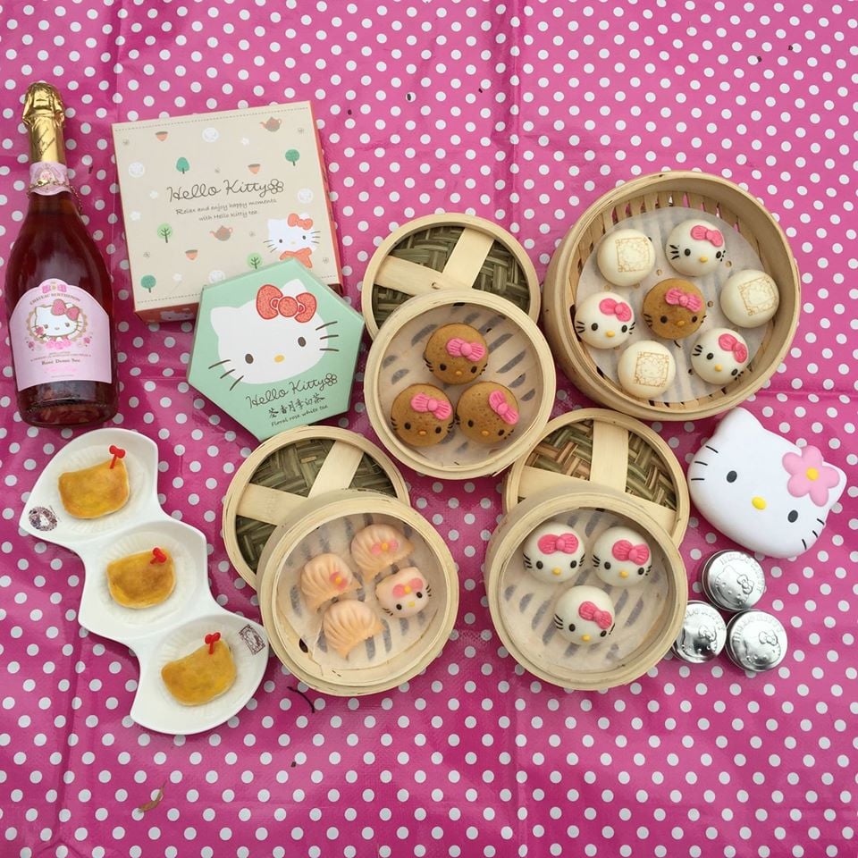 Some adorable picnic fare.