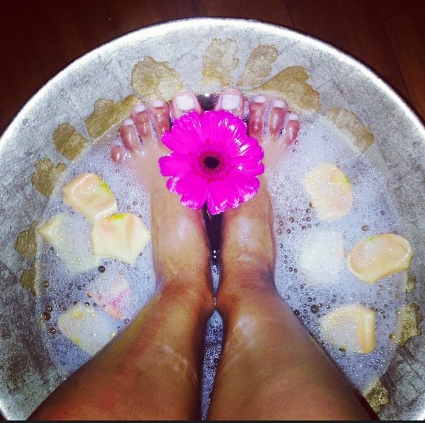 A relaxing foot soak was the perfect start to a new year for Chanel Iman.
Source: Instagram user chaneliman