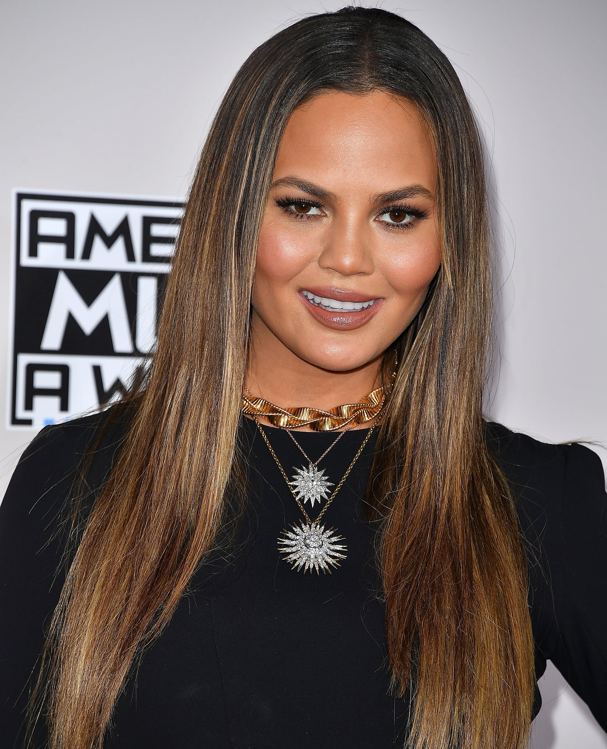 Chrissy Teigen 10 Celebrities Demonstrate The Power Of This 1 Simple Hair Hack Popsugar Beauty Photo 18