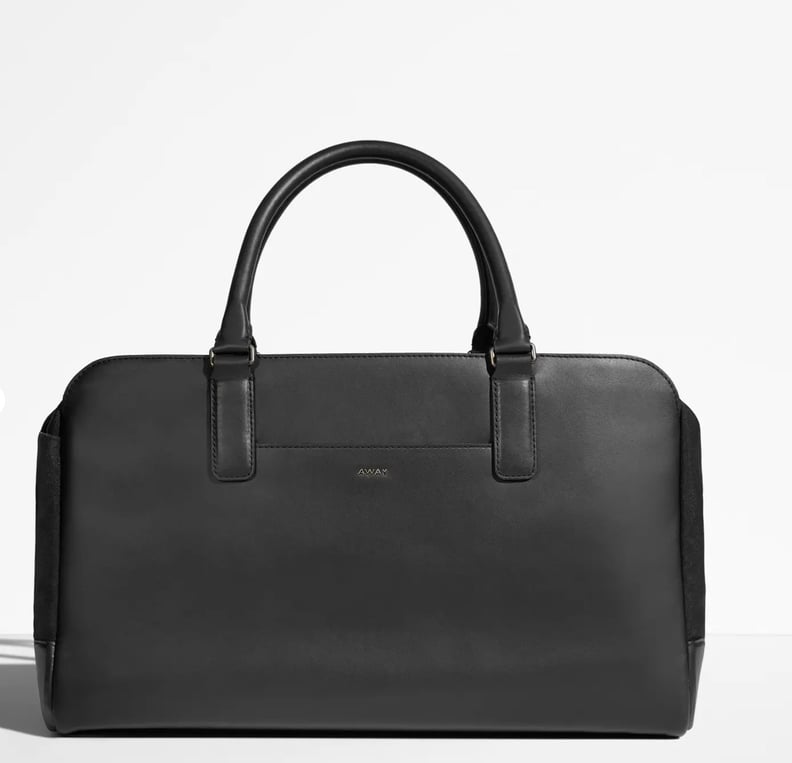 A Sleek and Versatile Weekend Bag