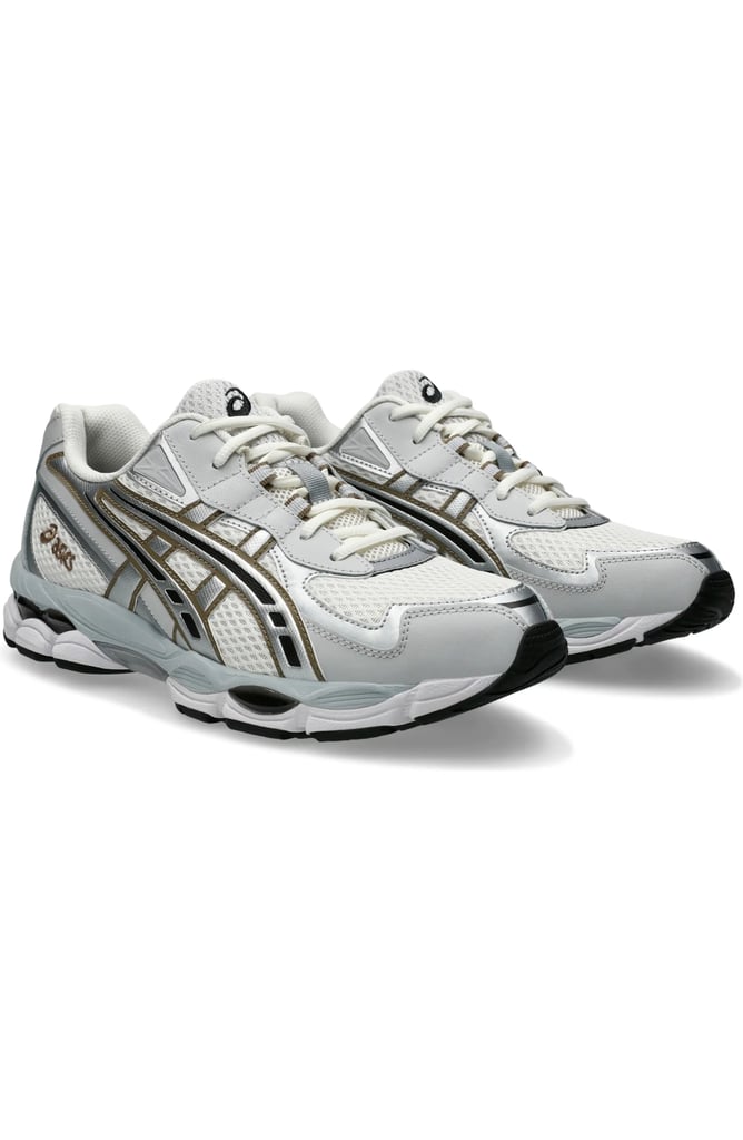 Best Travel Sneakers
