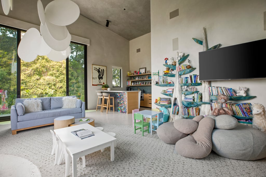 Photos of Chrissy Teigen and John Legend's House For Sale Photos of Chrissy Teigen and John Legend's House For Sale