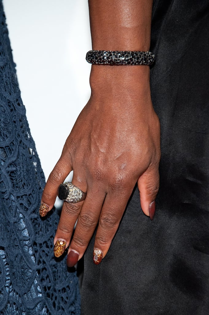 Serena showed off a black sparkling bracelet and chunky silver ring on her other hand.