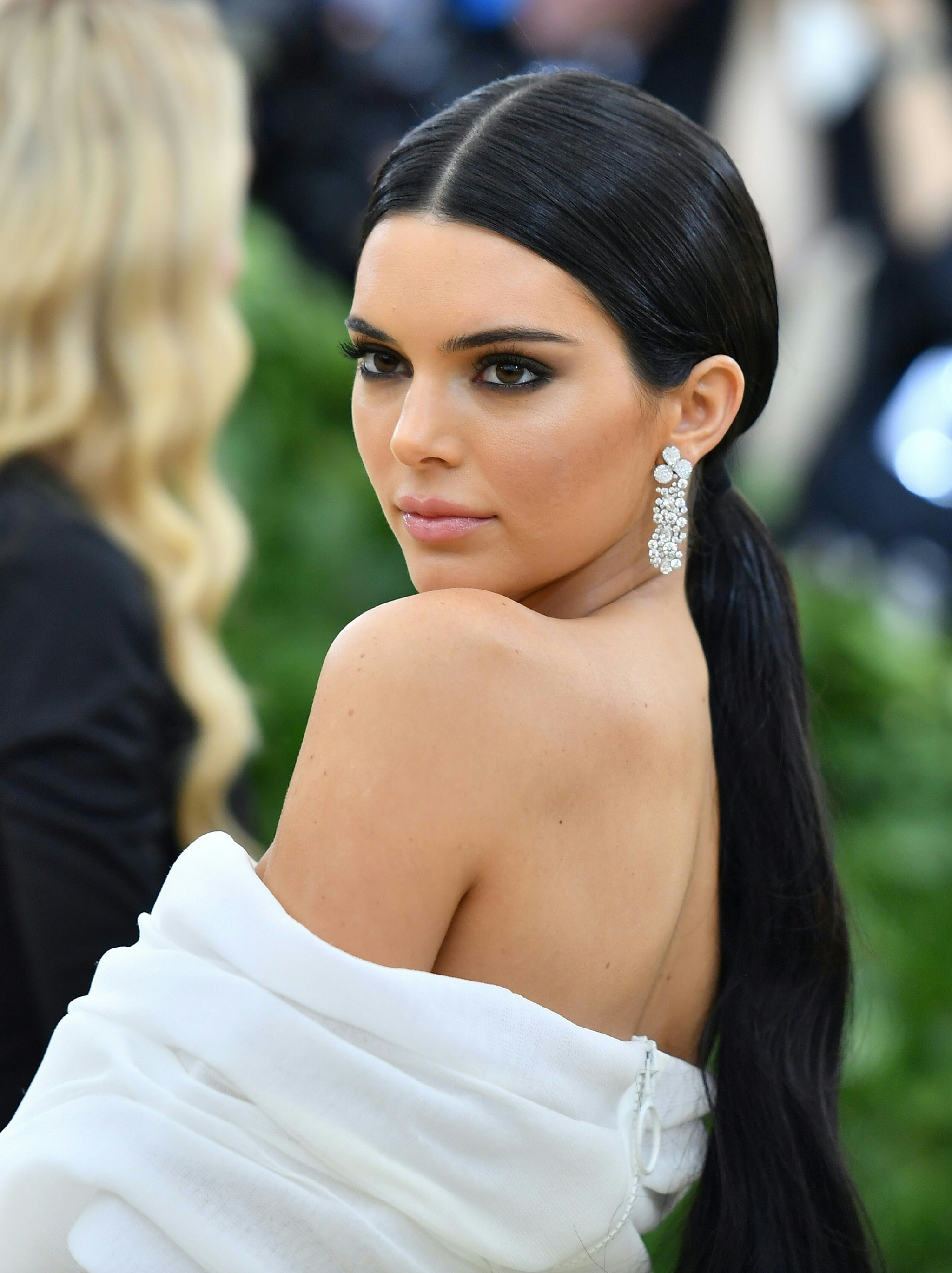 She Wore Statement-Making Earrings, Too | Kardashian-Jenner Takeover! See  What Kim, Kendall, Kylie, and Kris Wore to the Met Gala | POPSUGAR Fashion  Photo 17