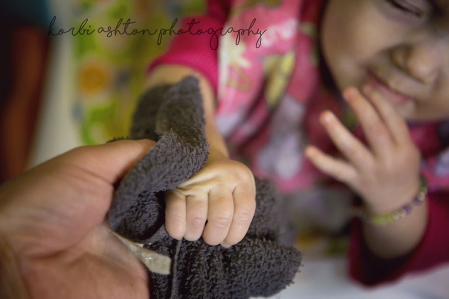 Mom on Having Her Hands Full With 6 Kids