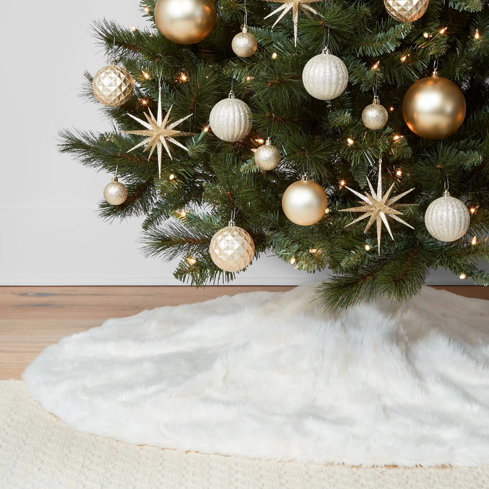 DIY Christmas Tree Skirt